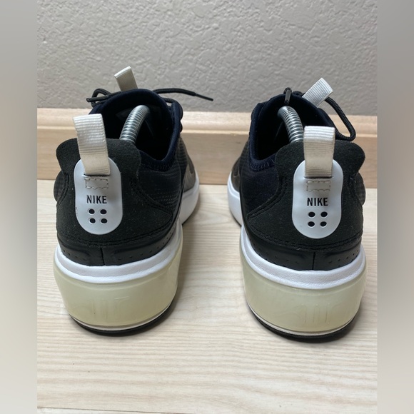Nike Air Max Dia Black Summit White Sneakers AQ4312-001 Womens Shoes Size 9.5 - Picture 15 of 16